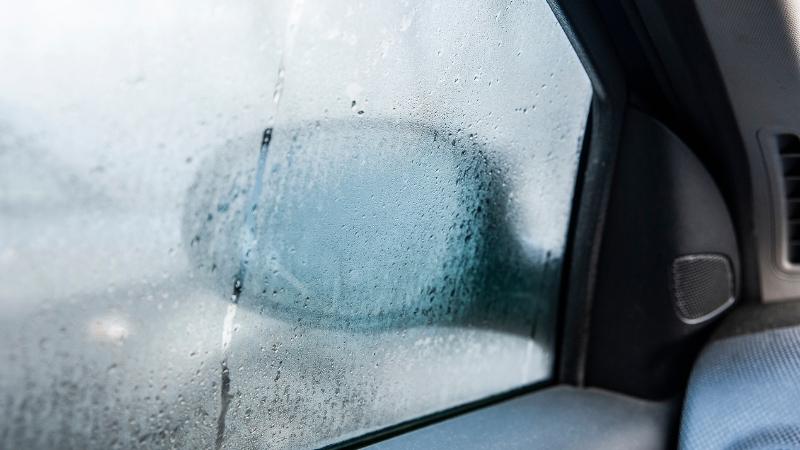 رفع بخار گرفتگی شیشه خودرو